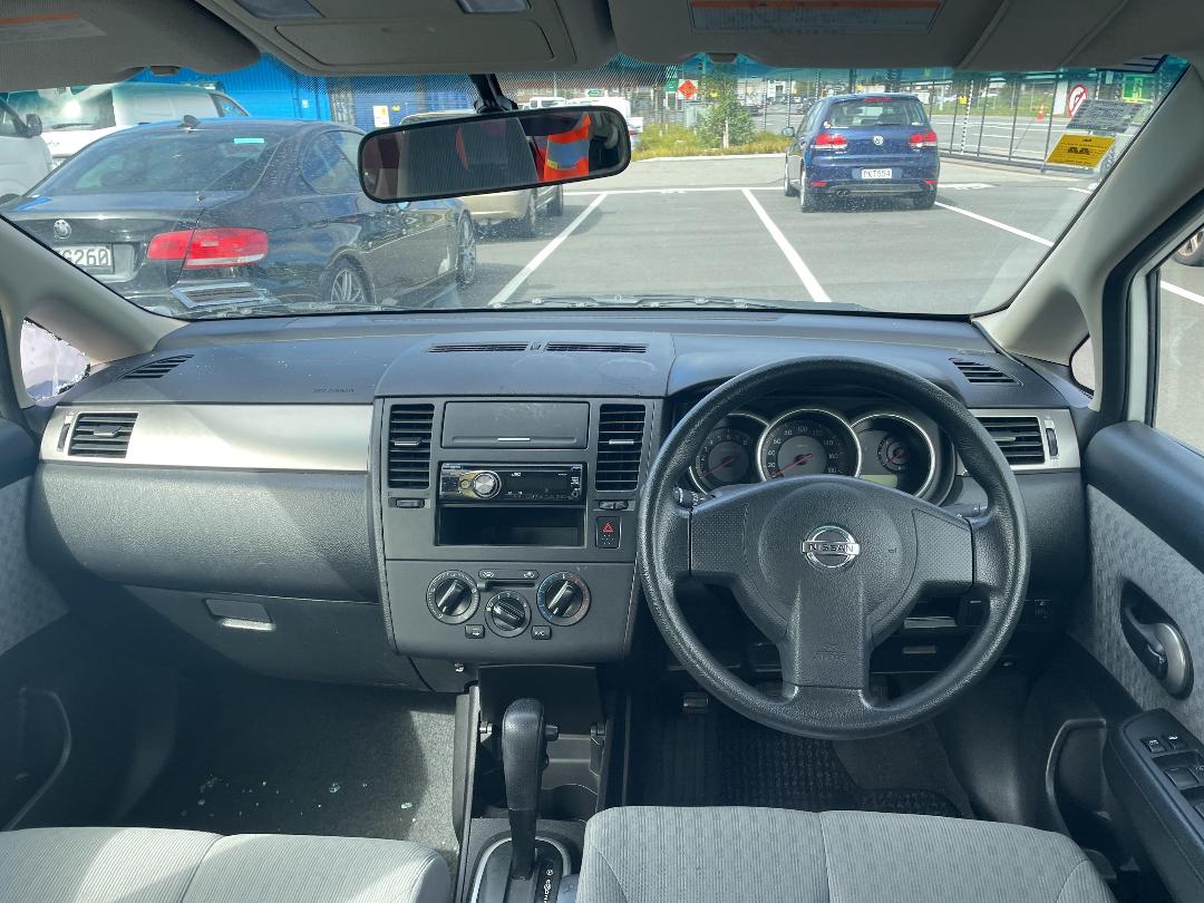 Photo '18' of Nissan Tiida