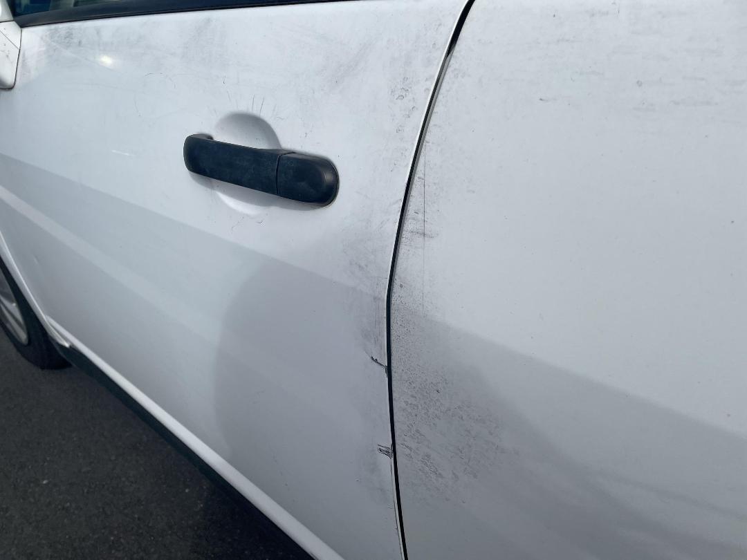 Photo '27' of Nissan Tiida