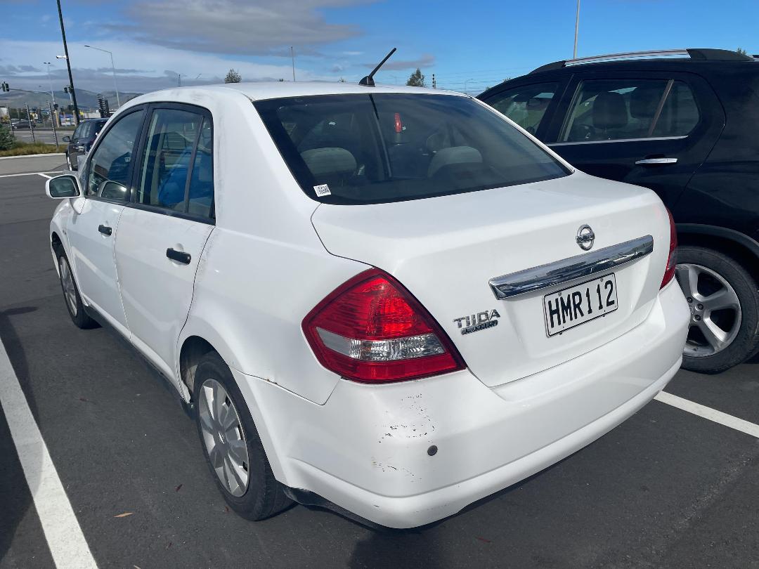 Photo '10' of Nissan Tiida
