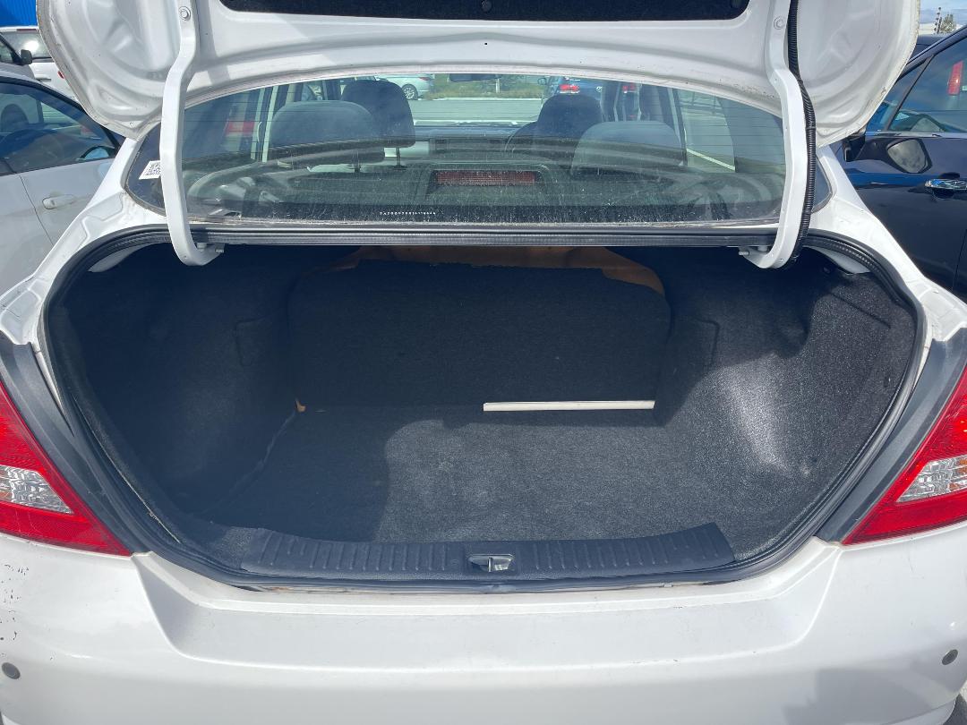 Photo '12' of Nissan Tiida