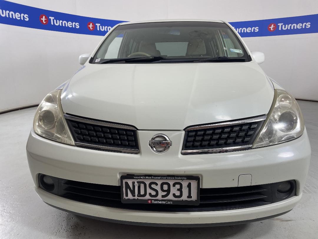 Photo '2' of Nissan Tiida Photo '2' of Nissan Tiida