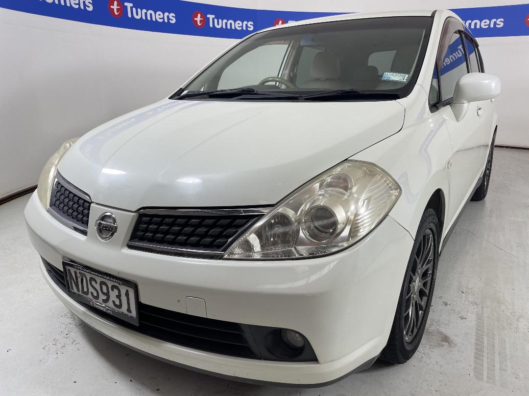 Photo '4' of Nissan Tiida Photo '4' of Nissan Tiida