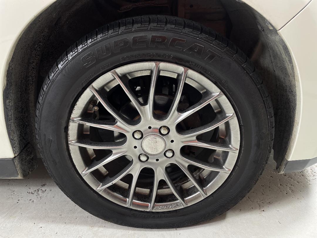 Photo '9' of Nissan Tiida Photo '9' of Nissan Tiida