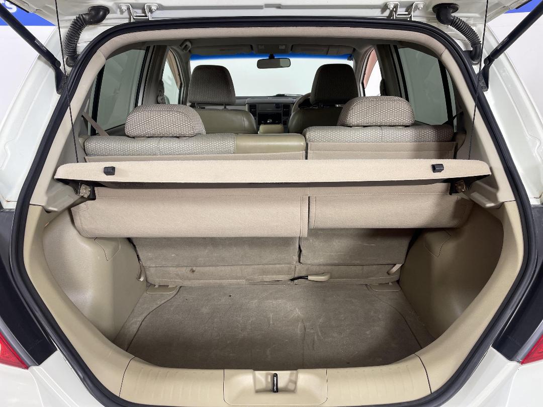 Photo '14' of Nissan Tiida Photo '14' of Nissan Tiida