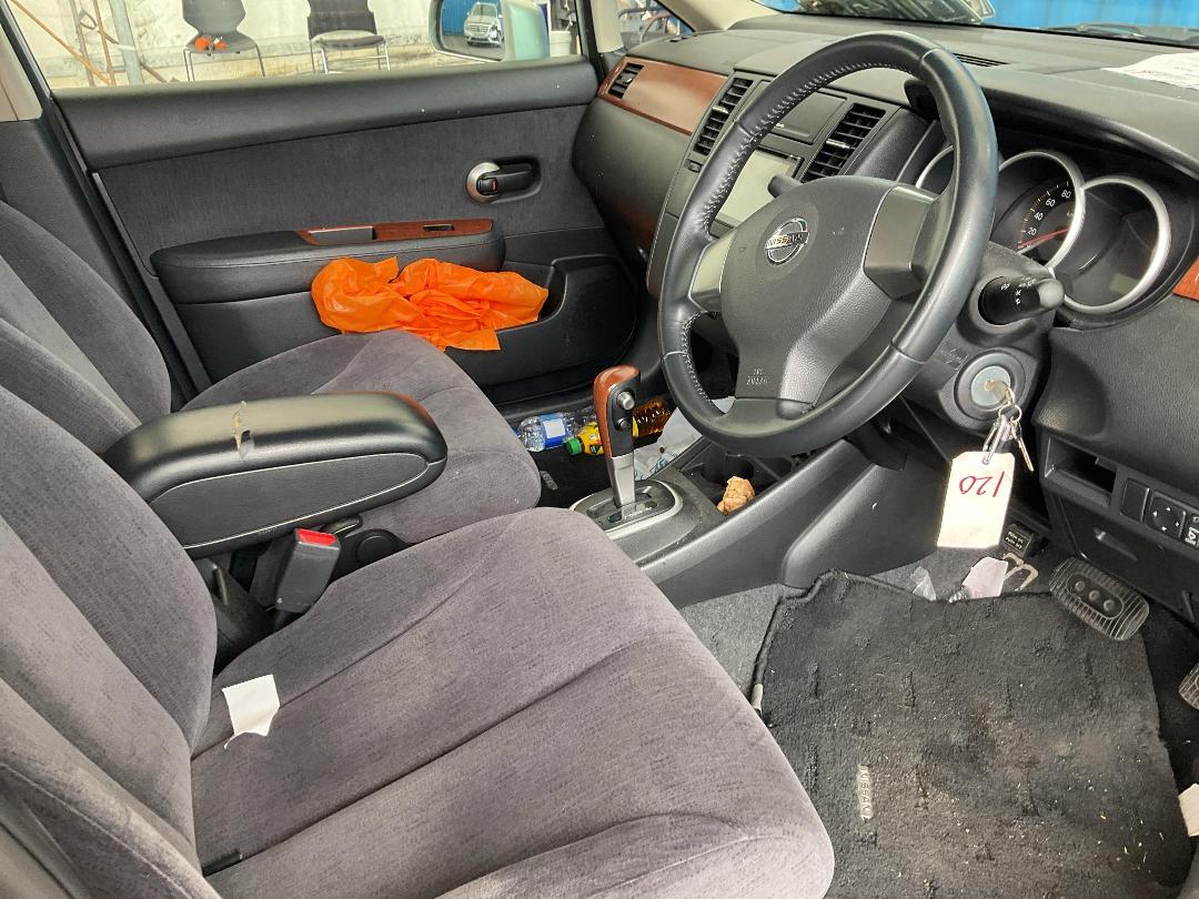 Photo '8' of Nissan Tiida Latio