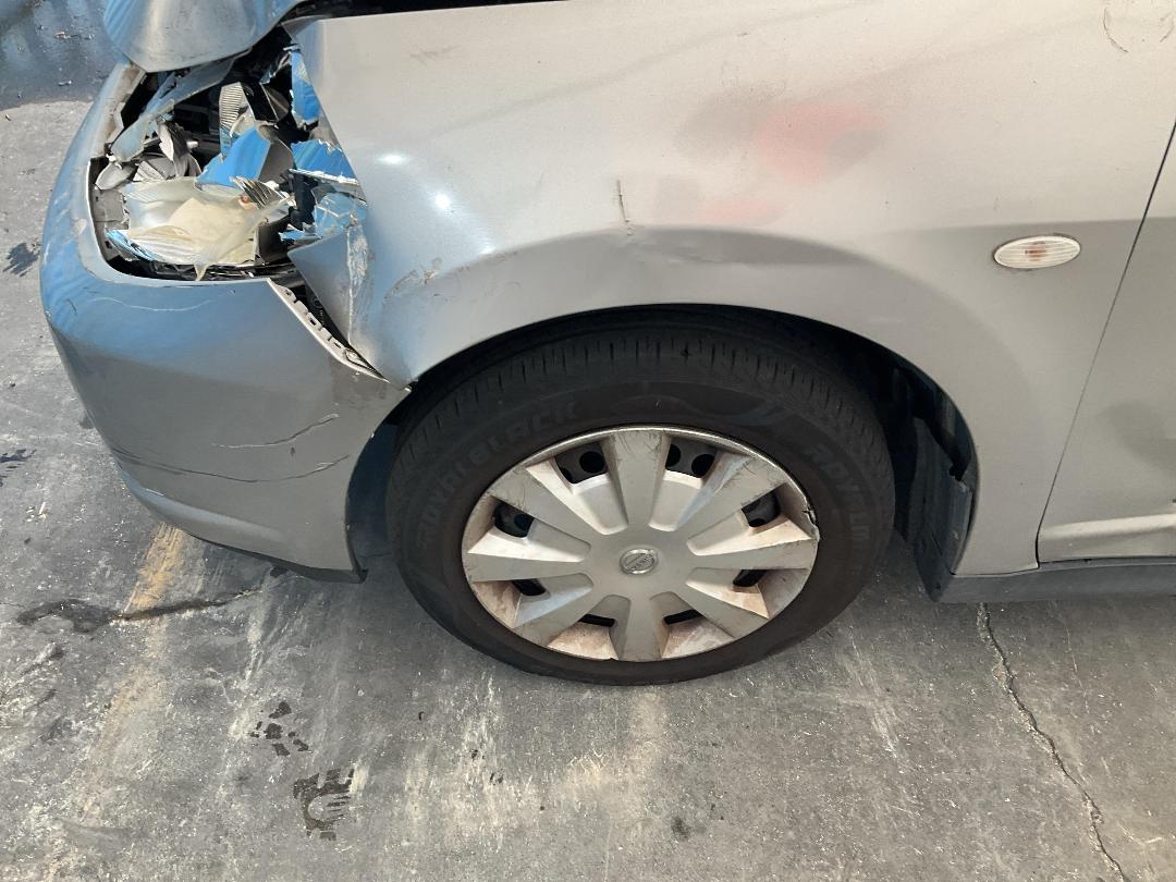 Photo '18' of Nissan Tiida Latio