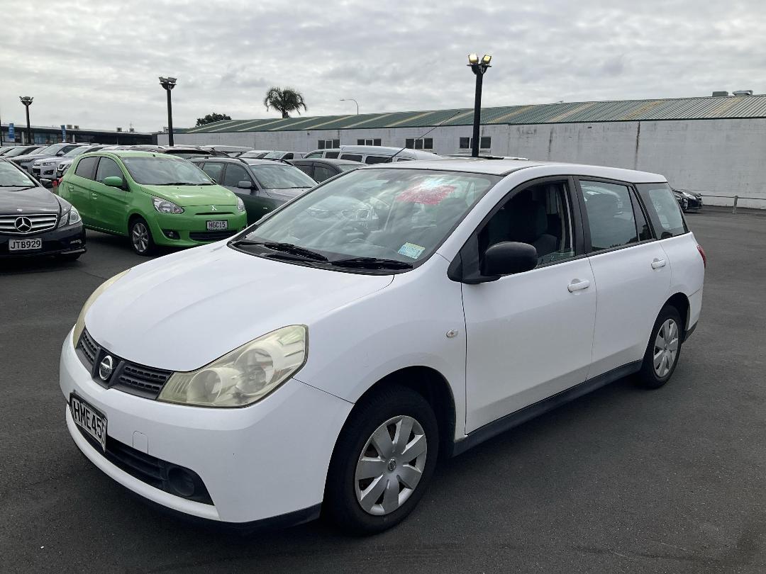 Photo '3' of Nissan Wingroad Photo '3' of Nissan Wingroad