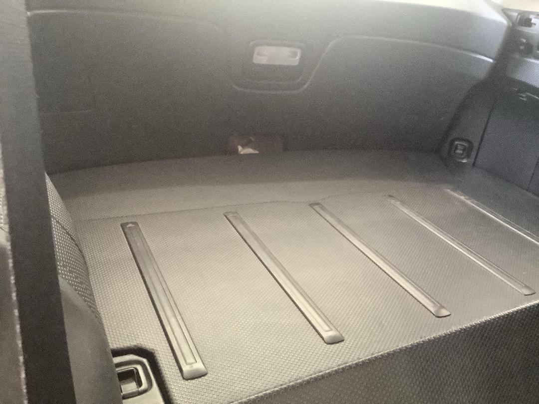 Photo '6' of Nissan Wingroad Photo '6' of Nissan Wingroad