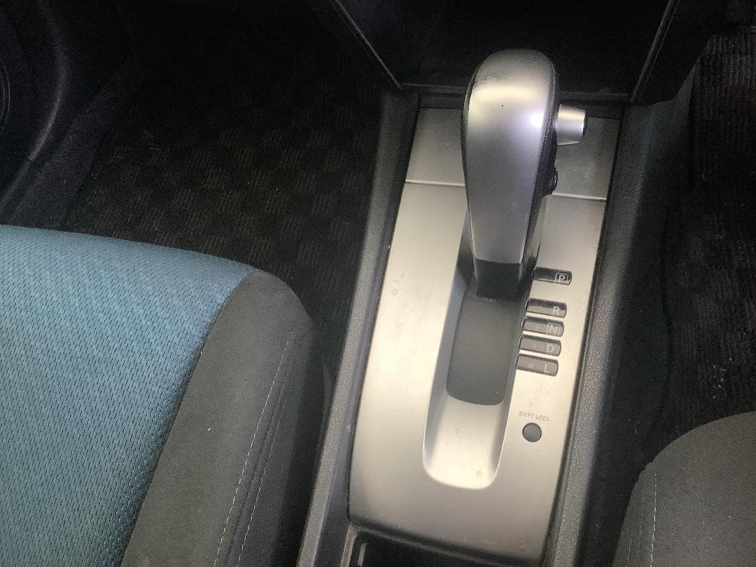 Photo '15' of Nissan Wingroad Photo '15' of Nissan Wingroad