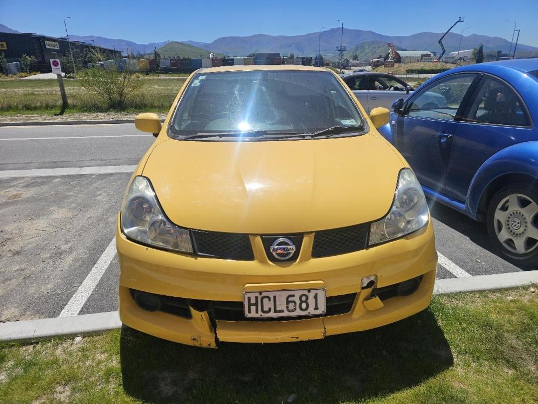 Photo '3' of Nissan Wingroad Photo '3' of Nissan Wingroad