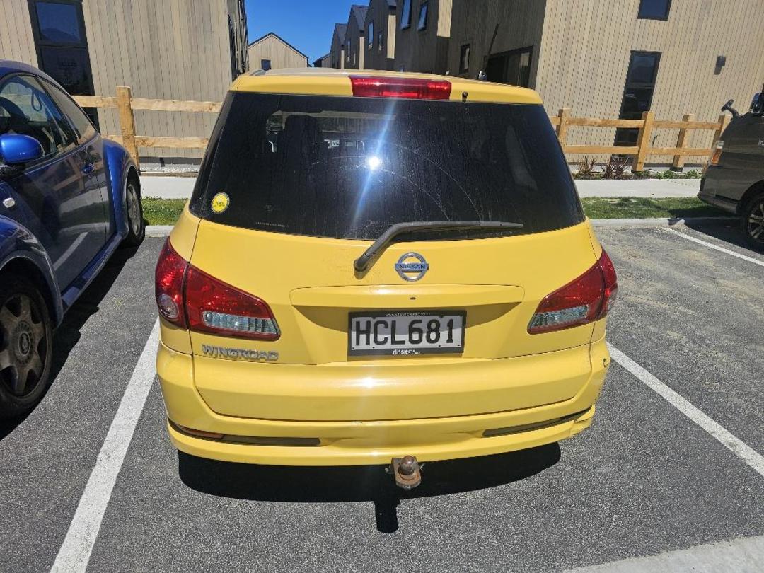 Photo '7' of Nissan Wingroad Photo '7' of Nissan Wingroad