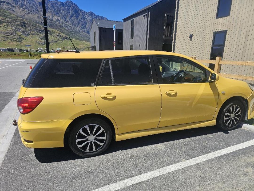 Photo '9' of Nissan Wingroad Photo '9' of Nissan Wingroad