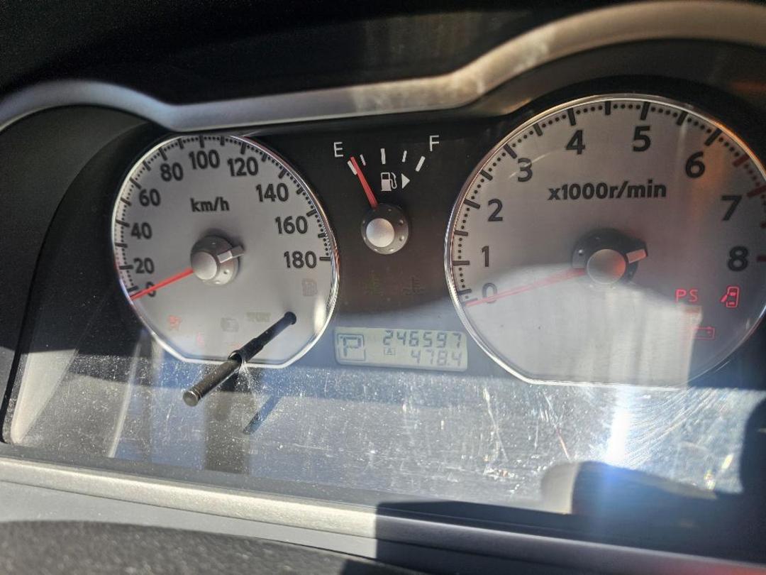 Photo '13' of Nissan Wingroad Photo '13' of Nissan Wingroad