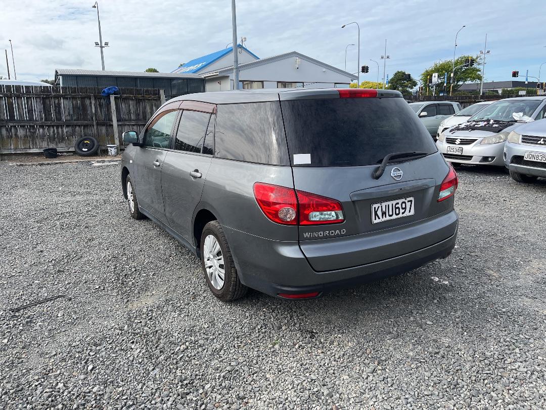 Photo '4' of Nissan Wingroad