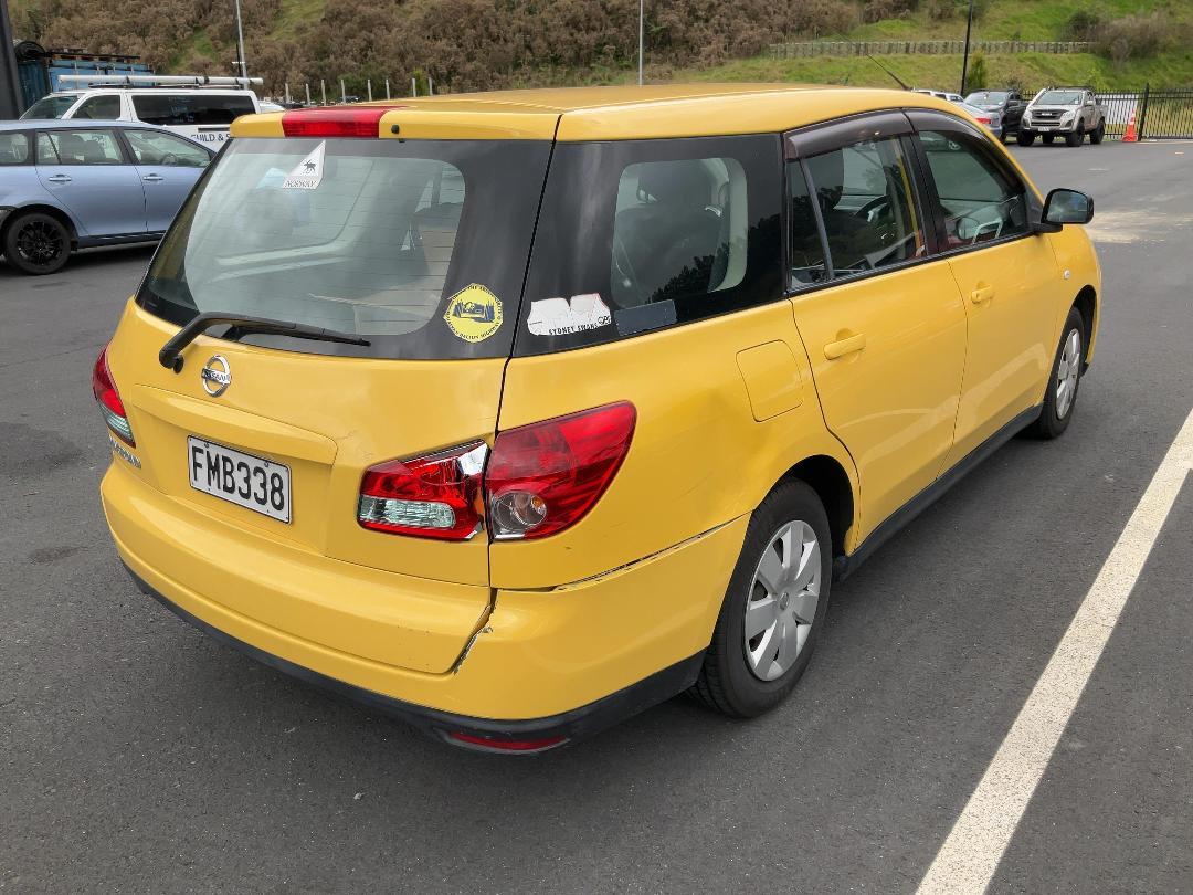 Photo '7' of Nissan Wingroad Photo '7' of Nissan Wingroad