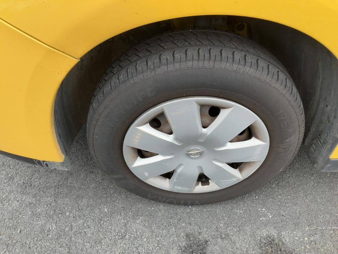 Photo '11' of Nissan Wingroad Photo '11' of Nissan Wingroad