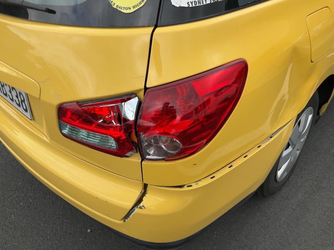 Photo '13' of Nissan Wingroad Photo '13' of Nissan Wingroad