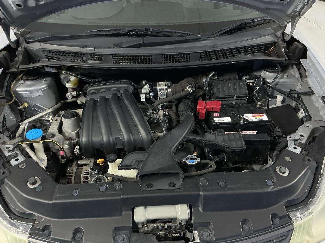 Photo '13' of Nissan Wingroad