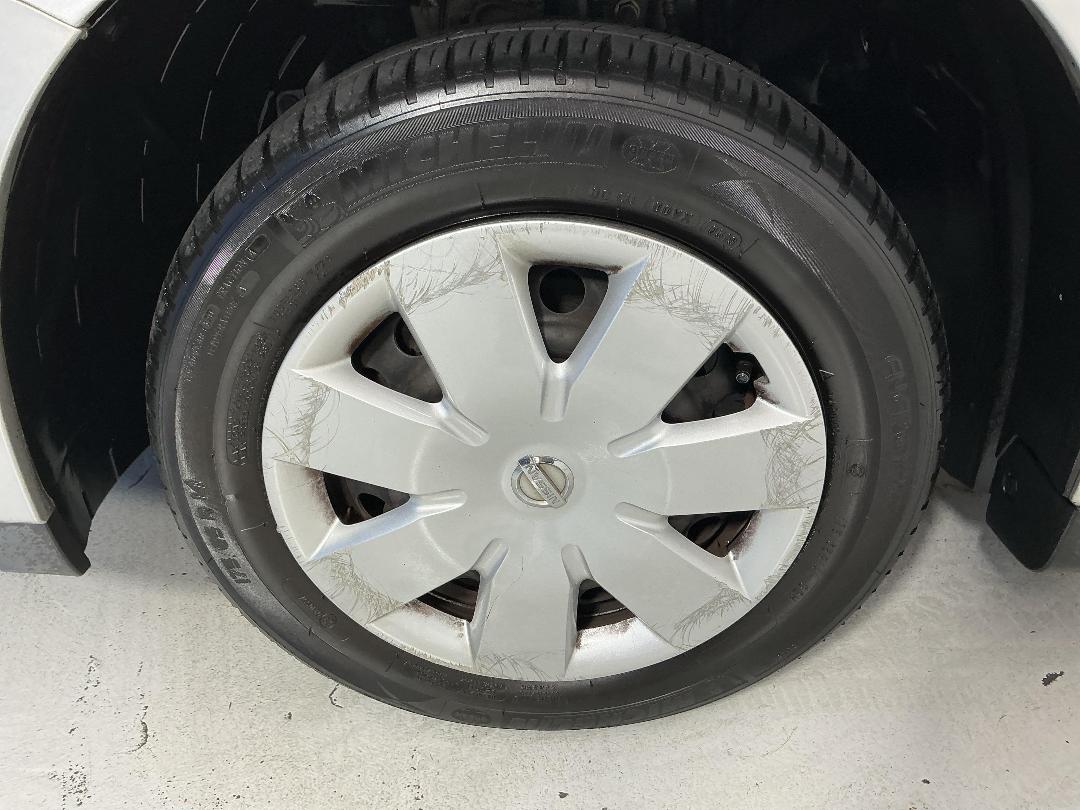 Photo '10' of Nissan Wingroad