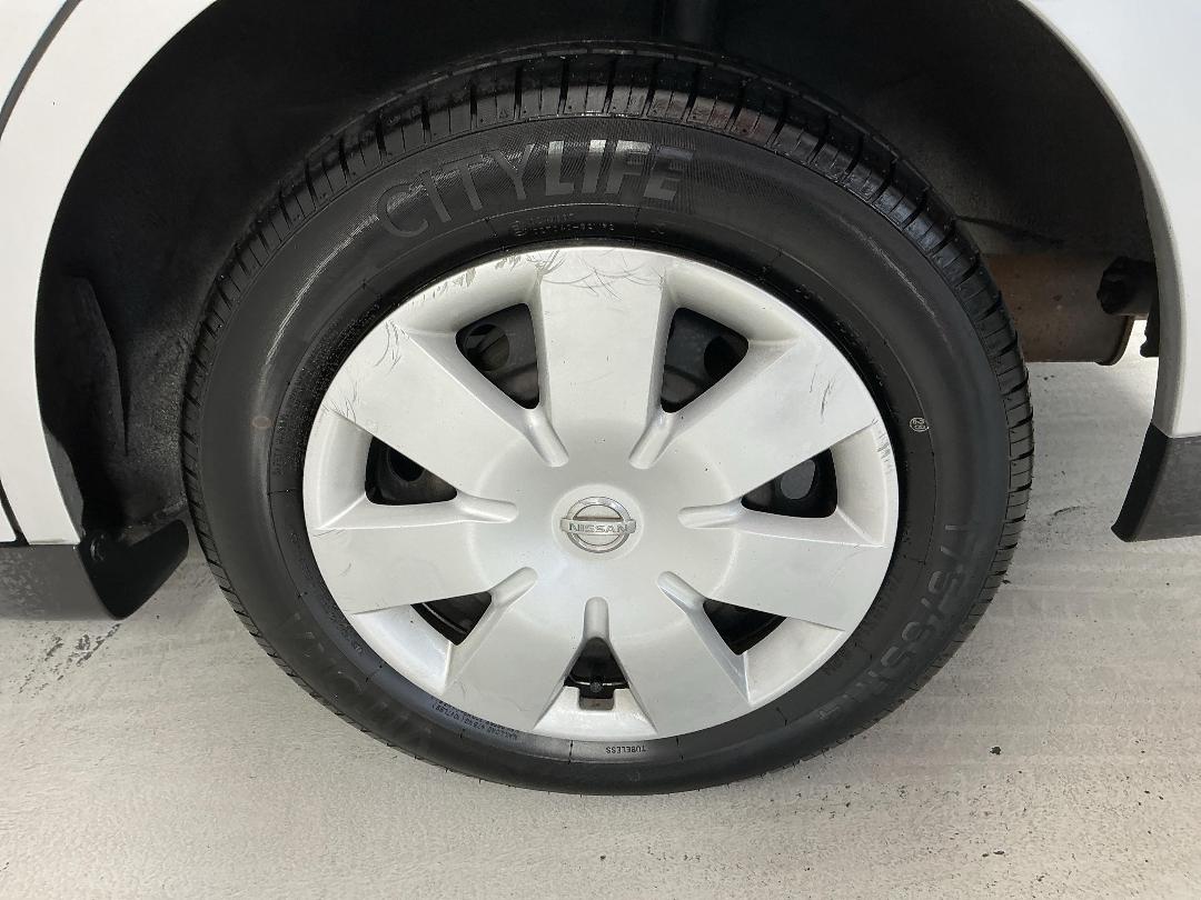 Photo '11' of Nissan Wingroad