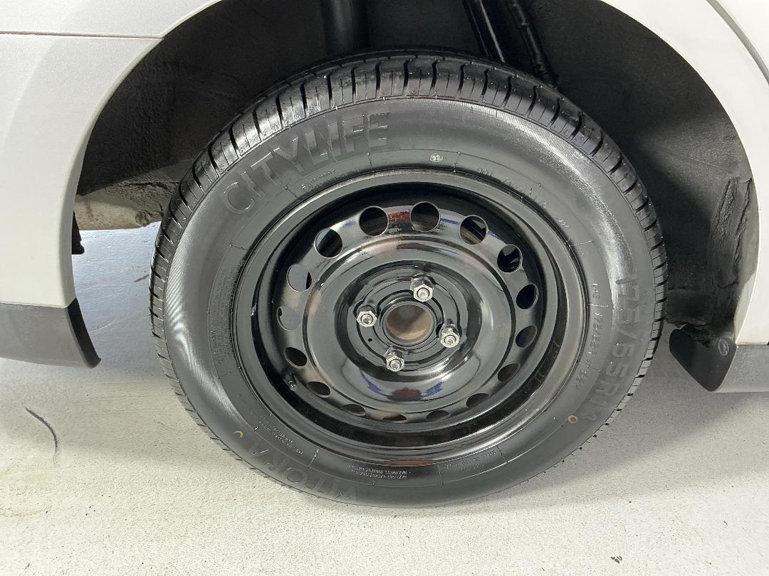 Photo '12' of Nissan Wingroad