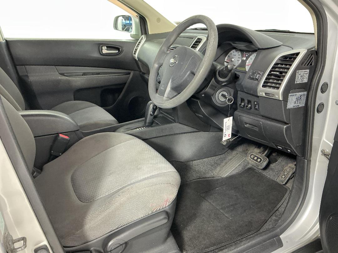 Photo '16' of Nissan Wingroad