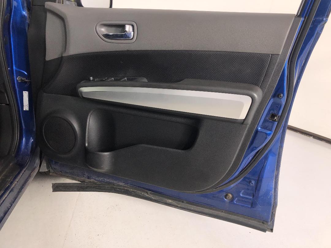 Photo '13' of Nissan X-Trail