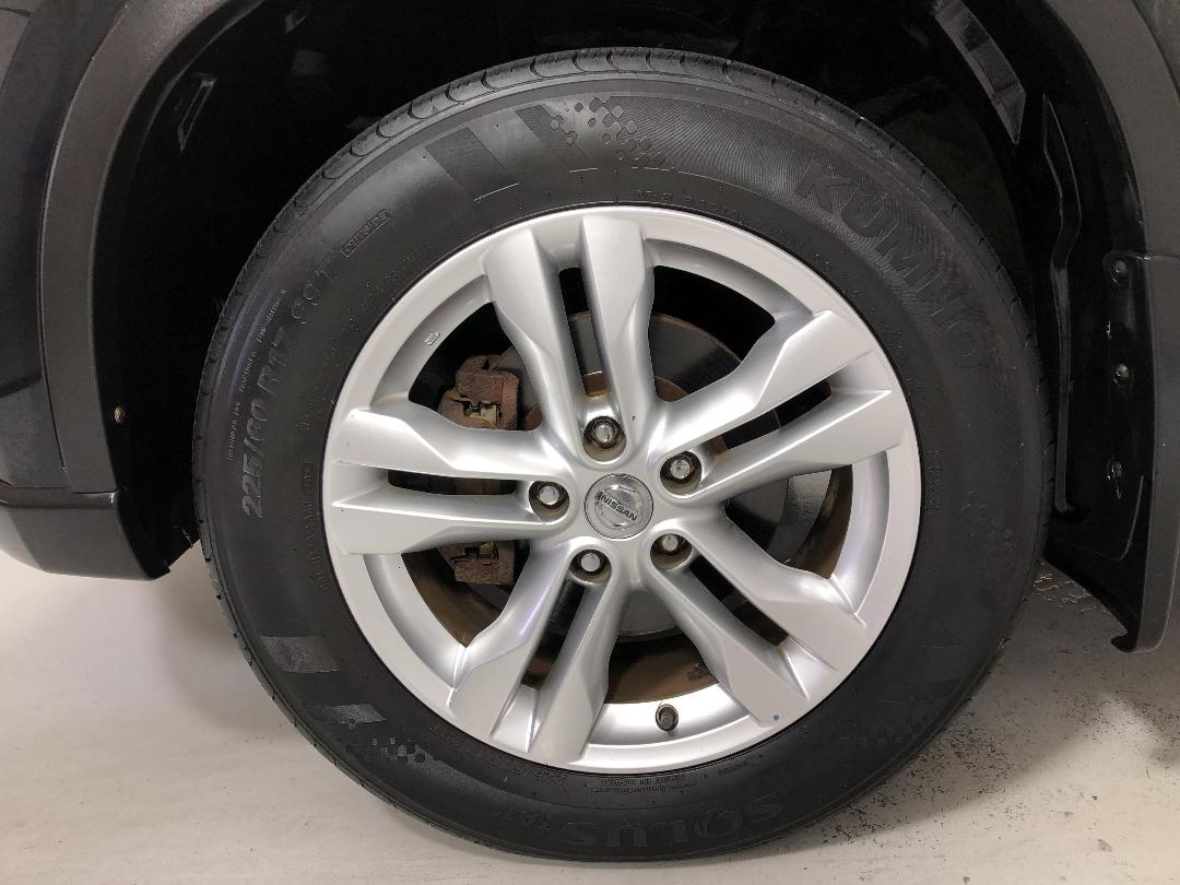 Photo '10' of Nissan X-Trail