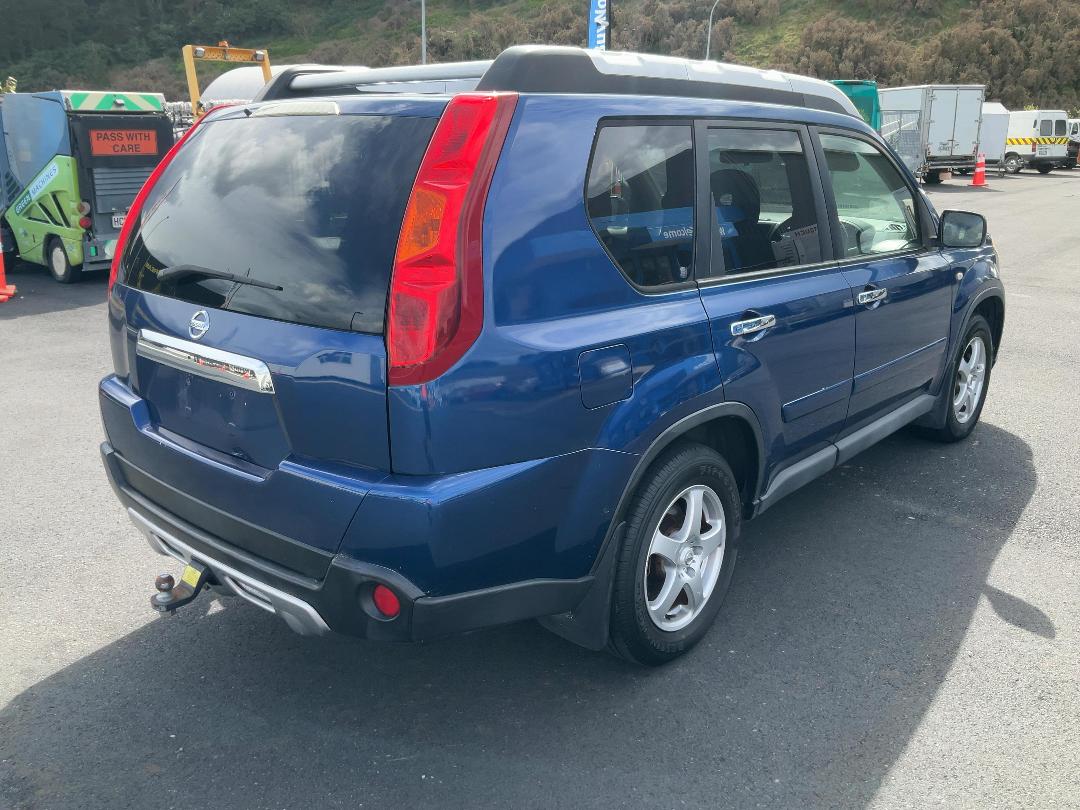 Photo '2' of Nissan X-Trail