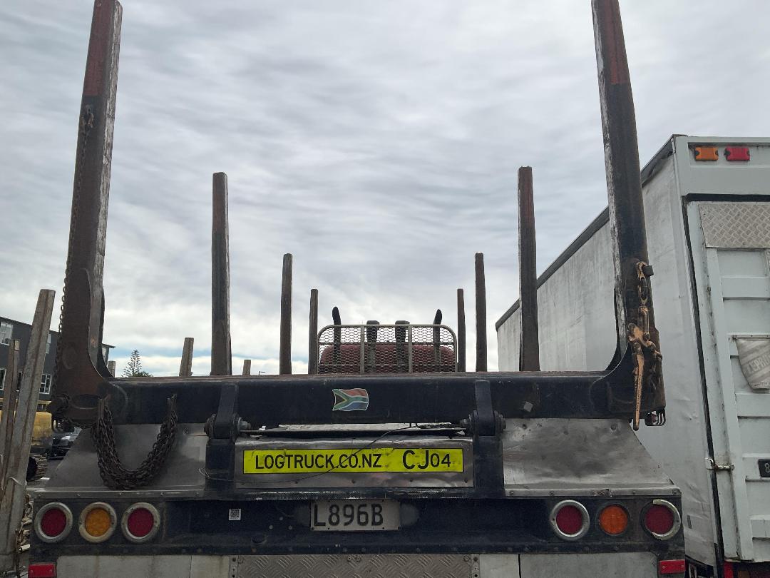 Photo '5' of Patchell 4SH MB MB Logger Trailer