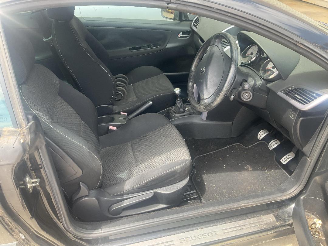 Photo '10' of Peugeot 207 CC Photo '10' of Peugeot 207 CC