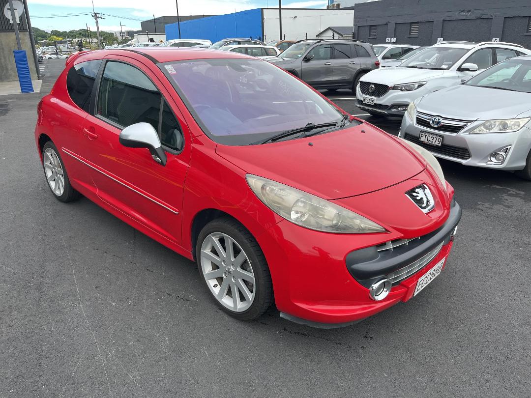 Photo '2' of Peugeot 207 GTI Photo '2' of Peugeot 207 GTI