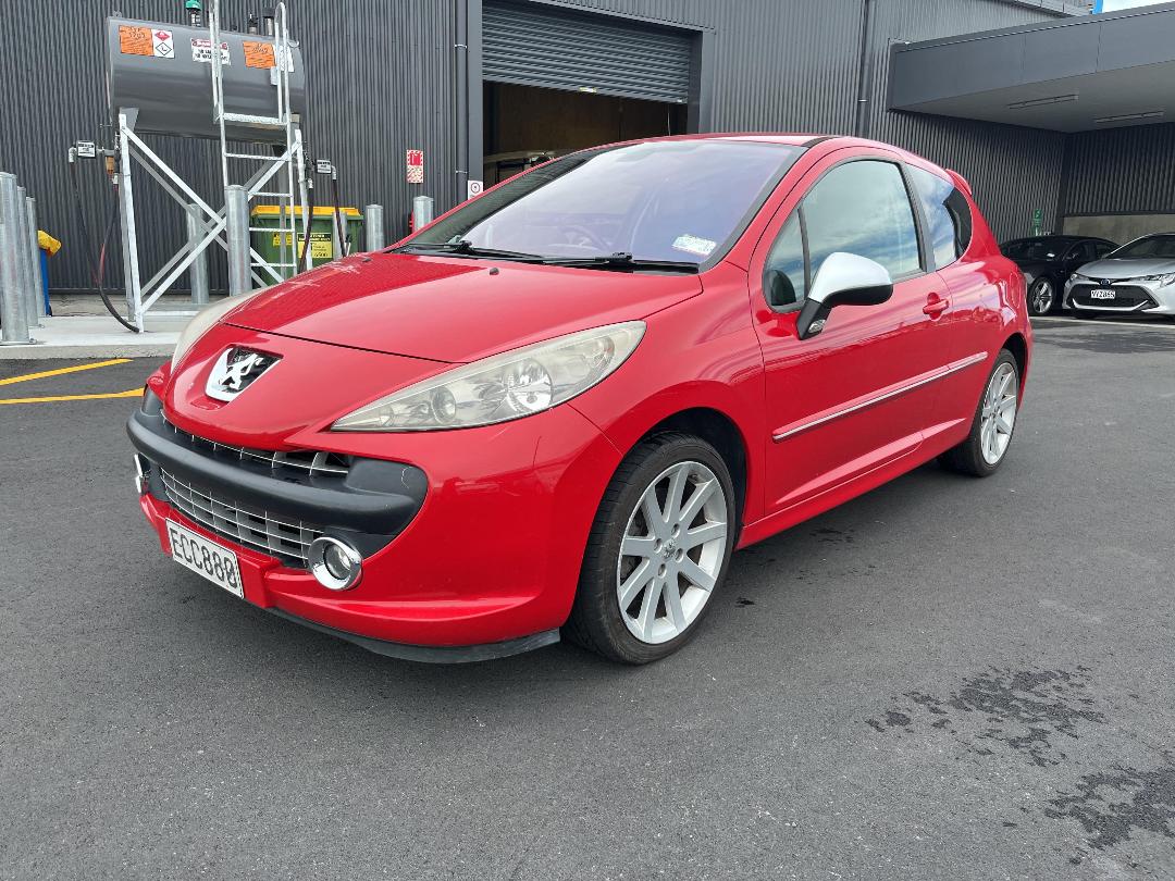 Photo '4' of Peugeot 207 GTI Photo '4' of Peugeot 207 GTI