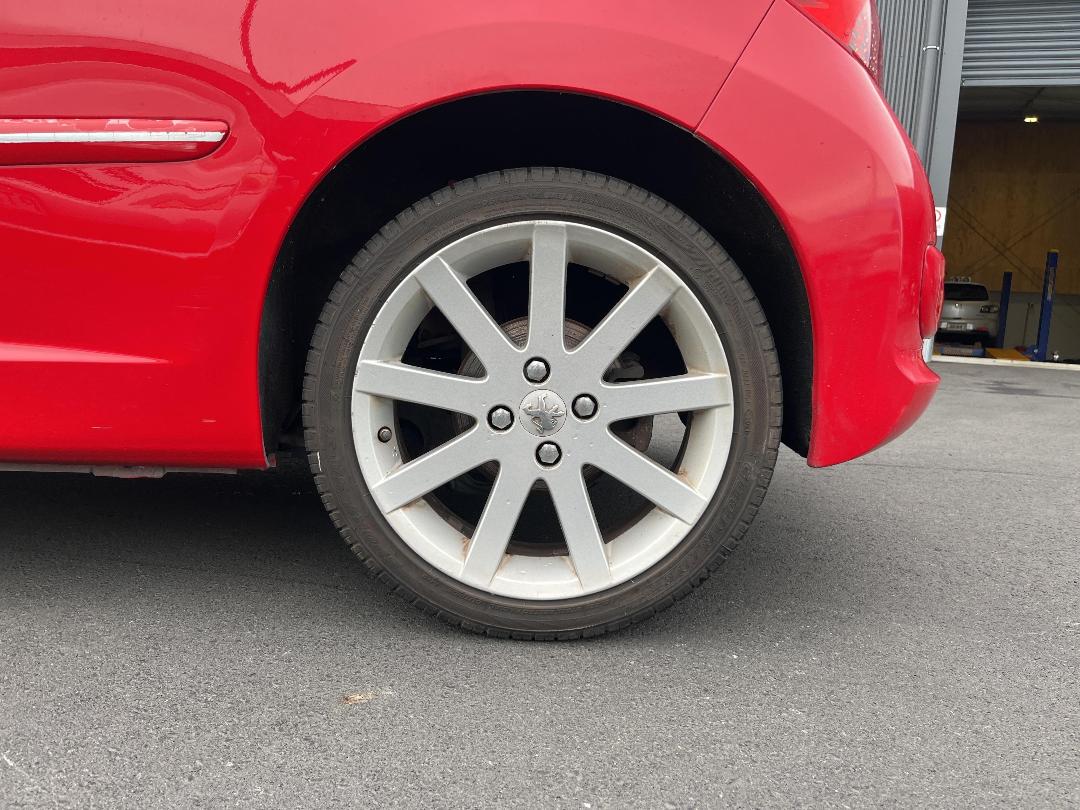 Photo '10' of Peugeot 207 GTI Photo '10' of Peugeot 207 GTI