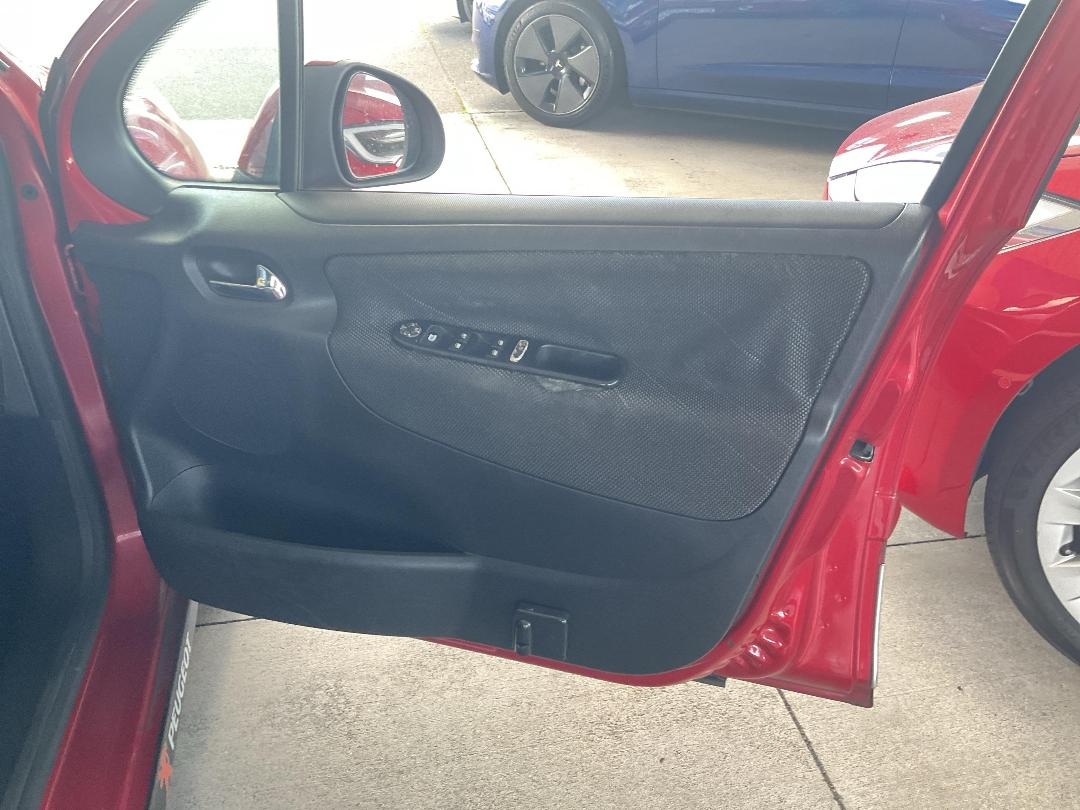 Photo '11' of Peugeot 207