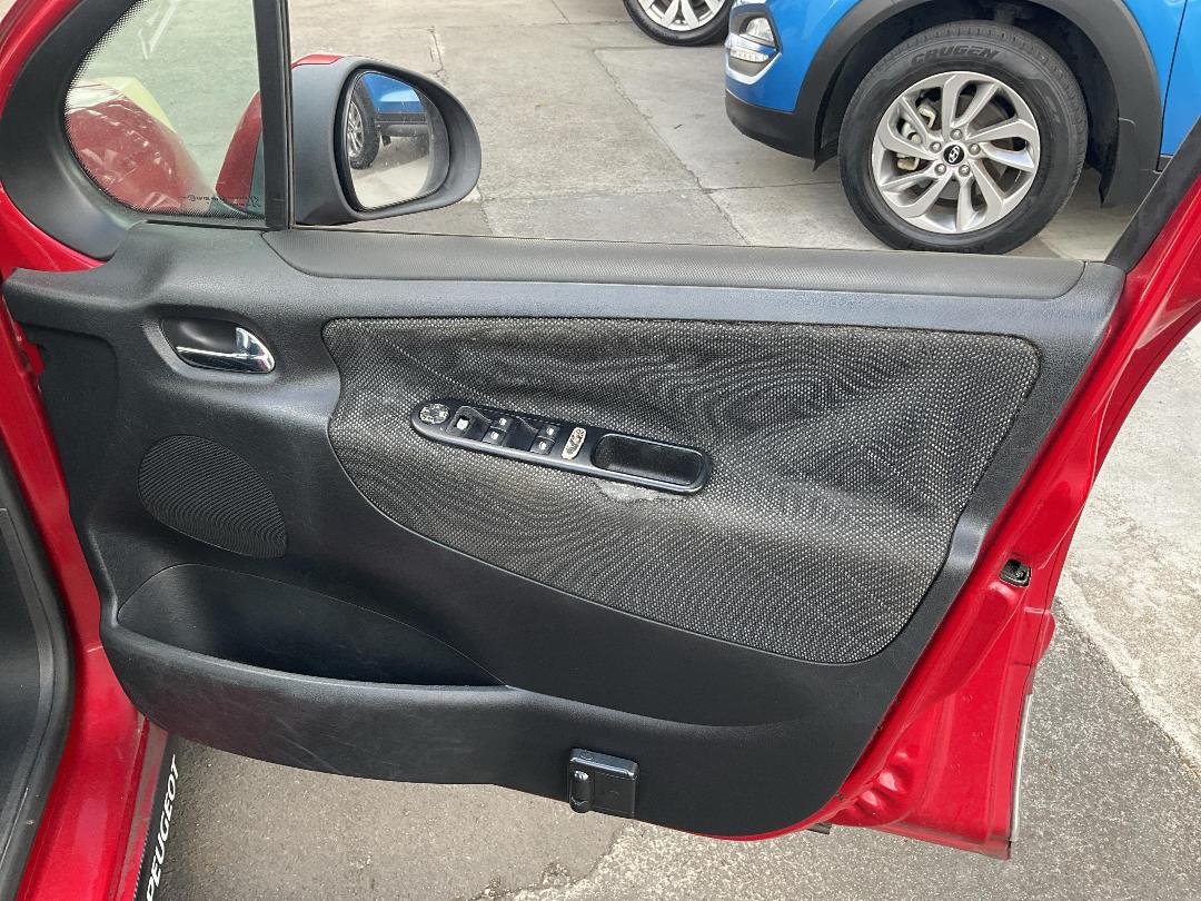 Photo '33' of Peugeot 207