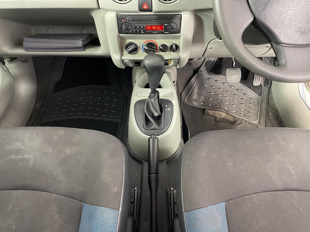 Photo '18' of Renault Kangoo Photo '18' of Renault Kangoo