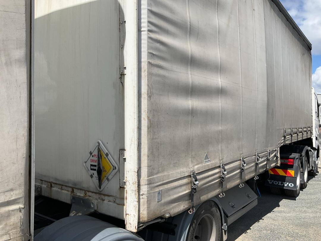 Photo '11' of ROADMASTER SG -3A-76B Curtainsider B-Train