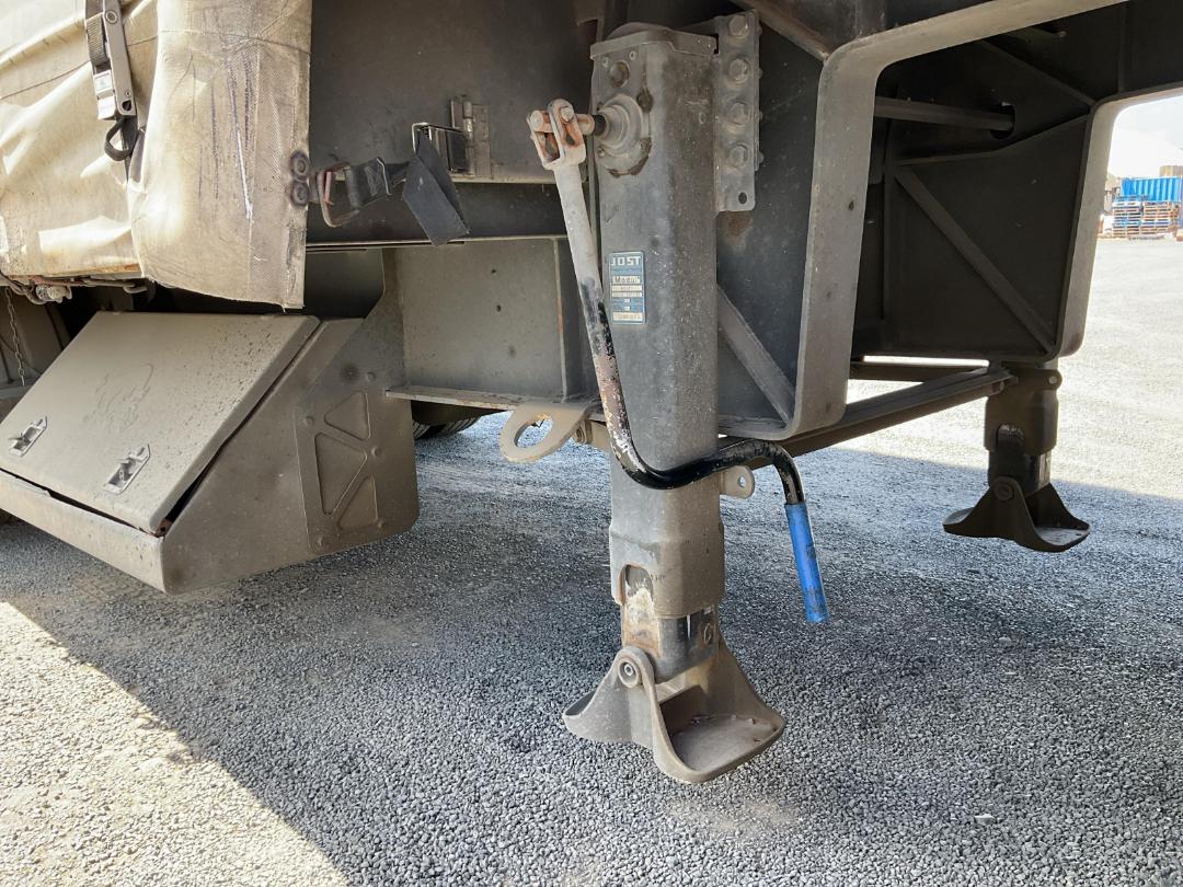 Photo '13' of ROADMASTER SG -3A-76B Curtainsider B-Train