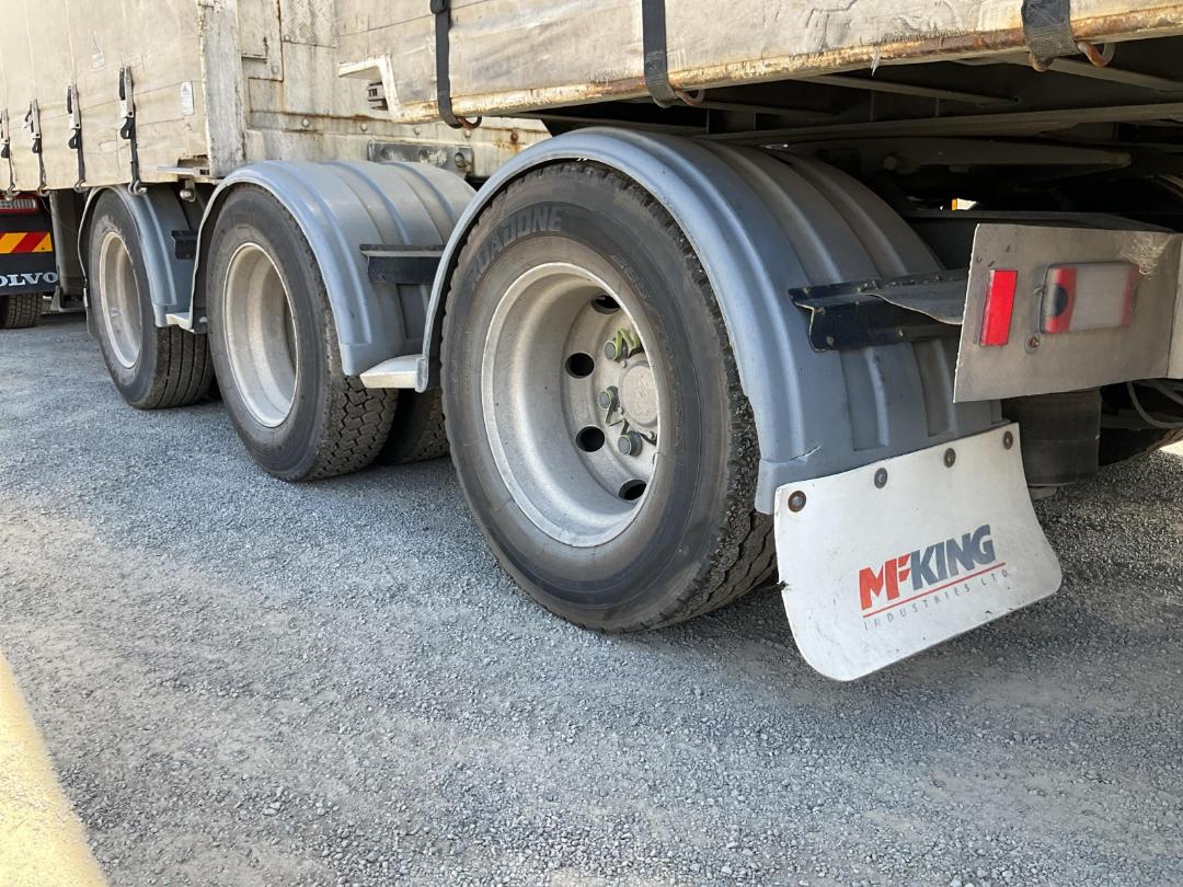 Photo '25' of ROADMASTER SG -3A-76B Curtainsider B-Train