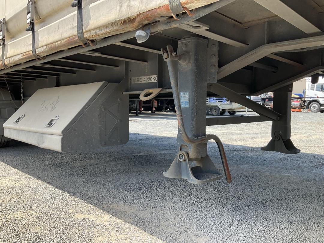 Photo '32' of ROADMASTER SG -3A-76B Curtainsider B-Train