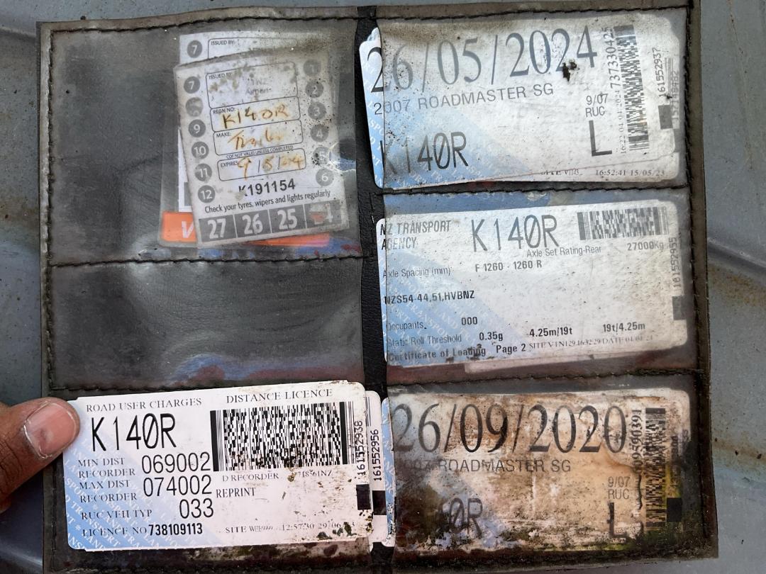 Photo '7' of ROADMASTER SG Curtainsider B-Train