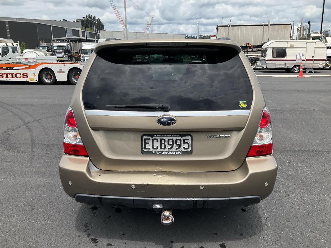 Photo '4' of Subaru Forester XS Photo '4' of Subaru Forester XS