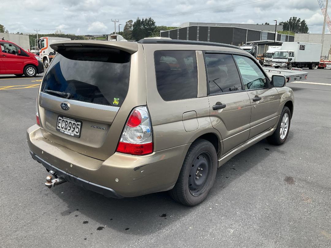 Photo '5' of Subaru Forester XS Photo '5' of Subaru Forester XS