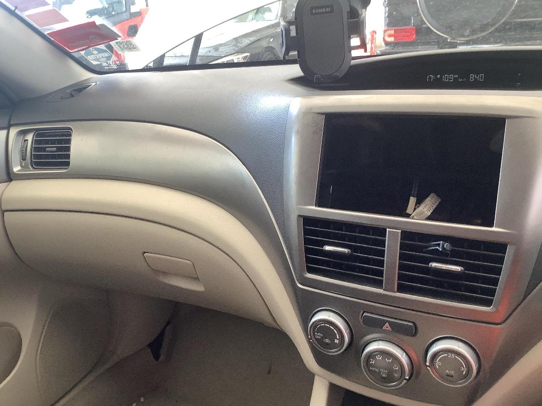 Photo '17' of Subaru Impreza Photo '17' of Subaru Impreza