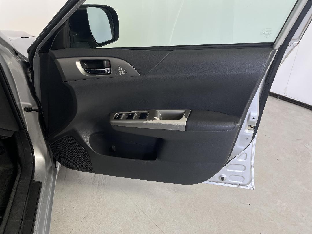 Photo '15' of Subaru Impreza Photo '15' of Subaru Impreza