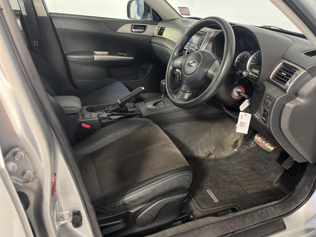 Photo '16' of Subaru Impreza Photo '16' of Subaru Impreza