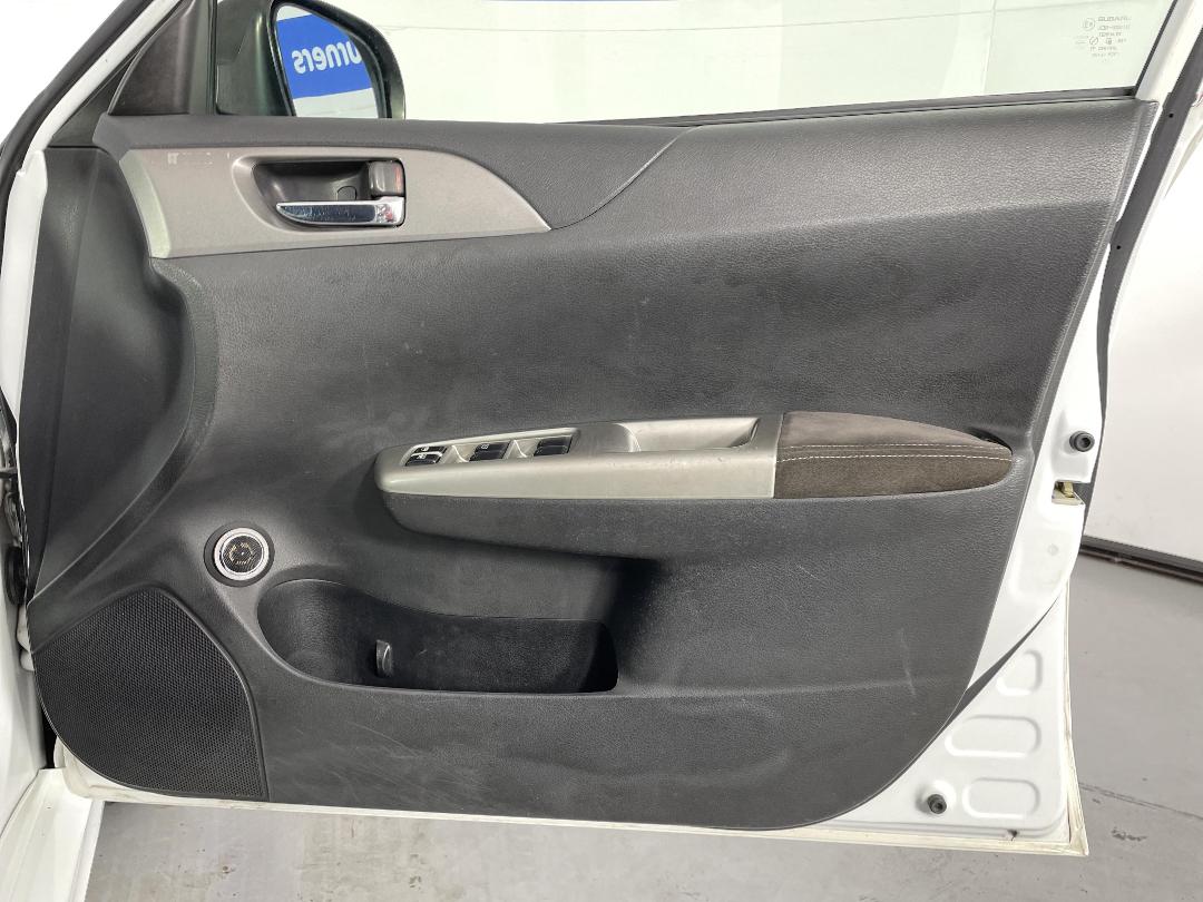 Photo '15' of Subaru Impreza Photo '15' of Subaru Impreza