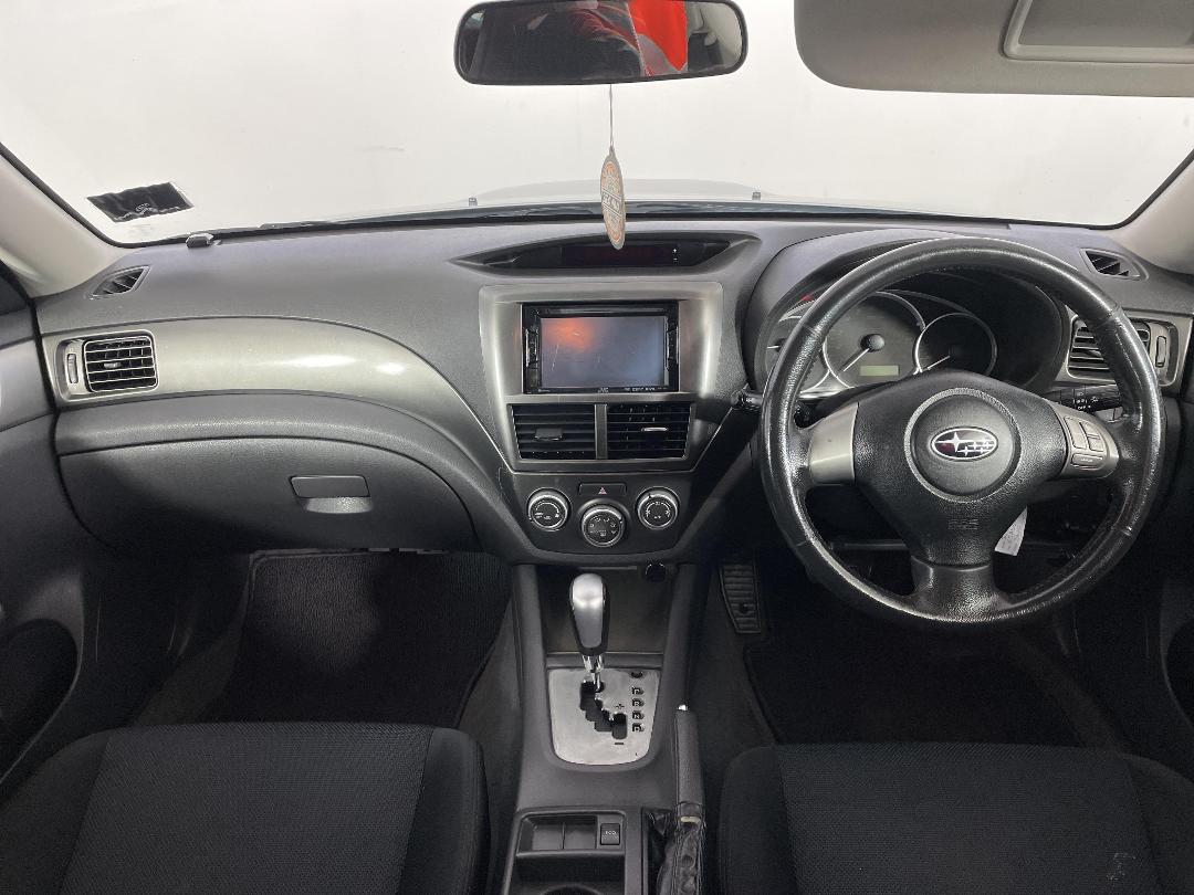 Photo '17' of Subaru Impreza Photo '17' of Subaru Impreza