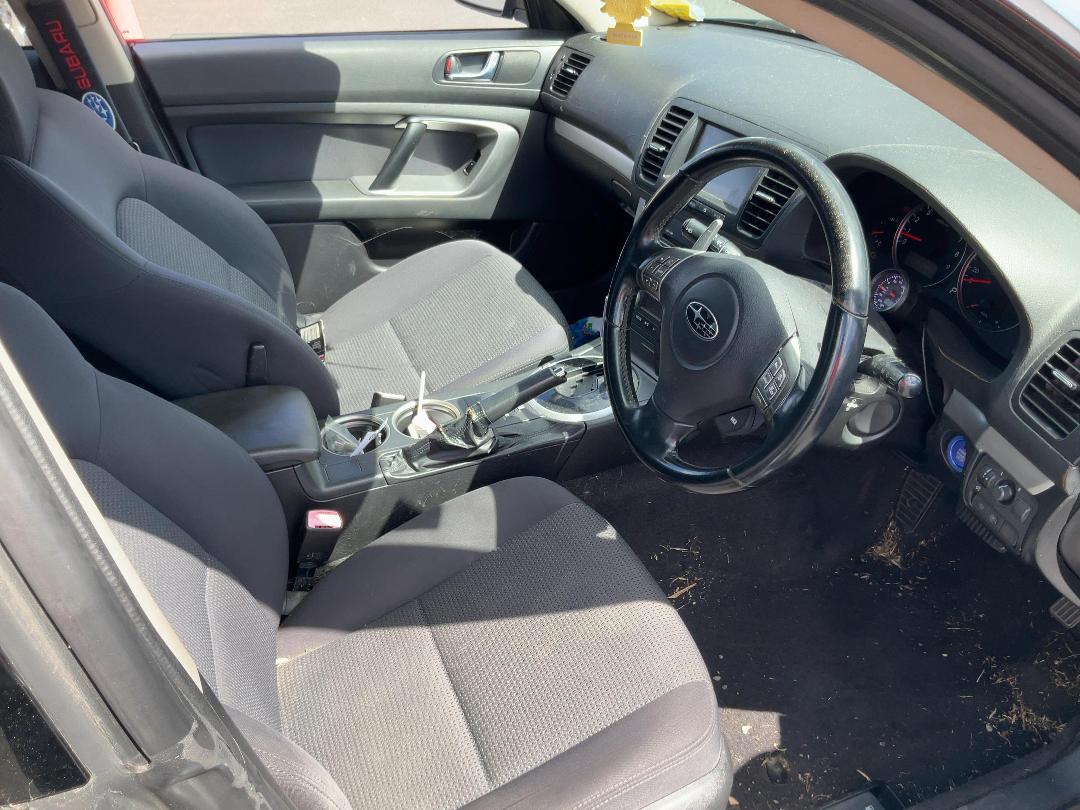 Photo '7' of Subaru Legacy